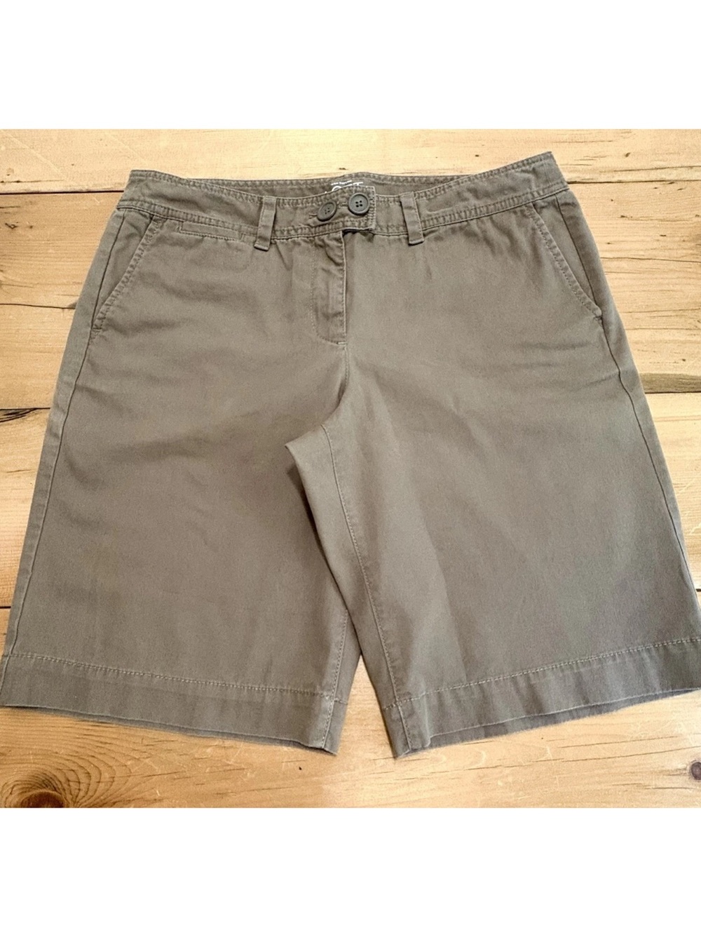 Ann Taylor LOFT Brown Chino Shorts - sz 8 Original 10” inseam Cotton